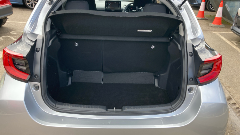 Toyota Yaris 1.5 Hybrid Design 5dr CVT Hybrid Hatchback